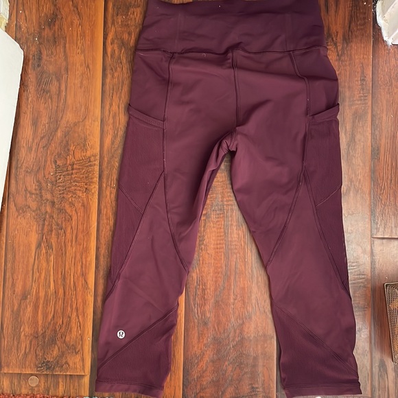 Lululemon crop maroon leggings size 6 - Picture 2 of 4